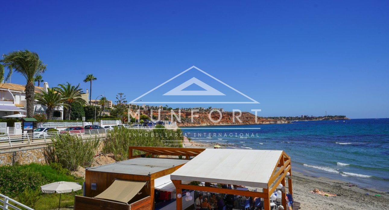 Herverkoop - Luxe villa's -
Orihuela Costa - Aguamarina