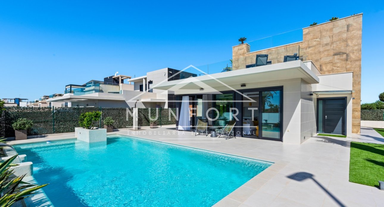 Herverkoop - Luxe villa's -
Orihuela Costa - Aguamarina