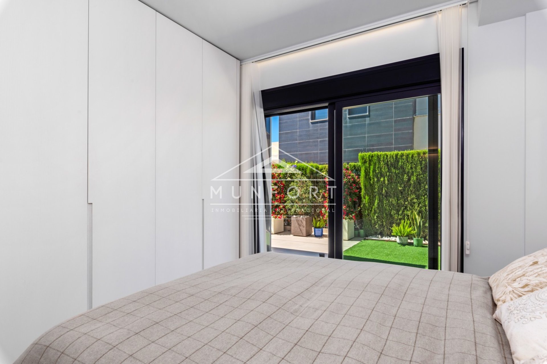 Herverkoop - Luxe villa's -
Orihuela Costa - Aguamarina