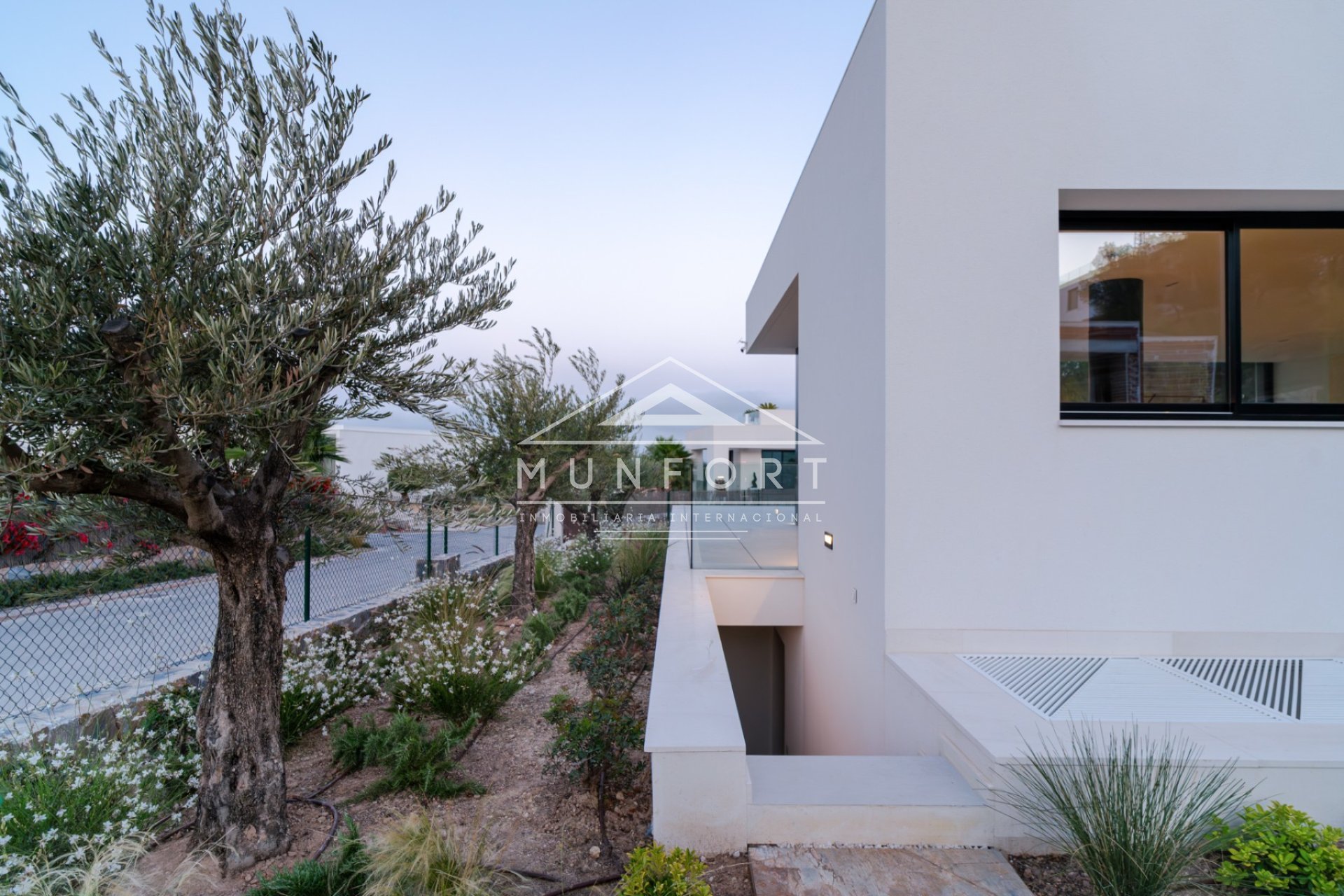 Herverkoop - Luxe villa's -
Orihuela Costa - Dehesa de Campoamor