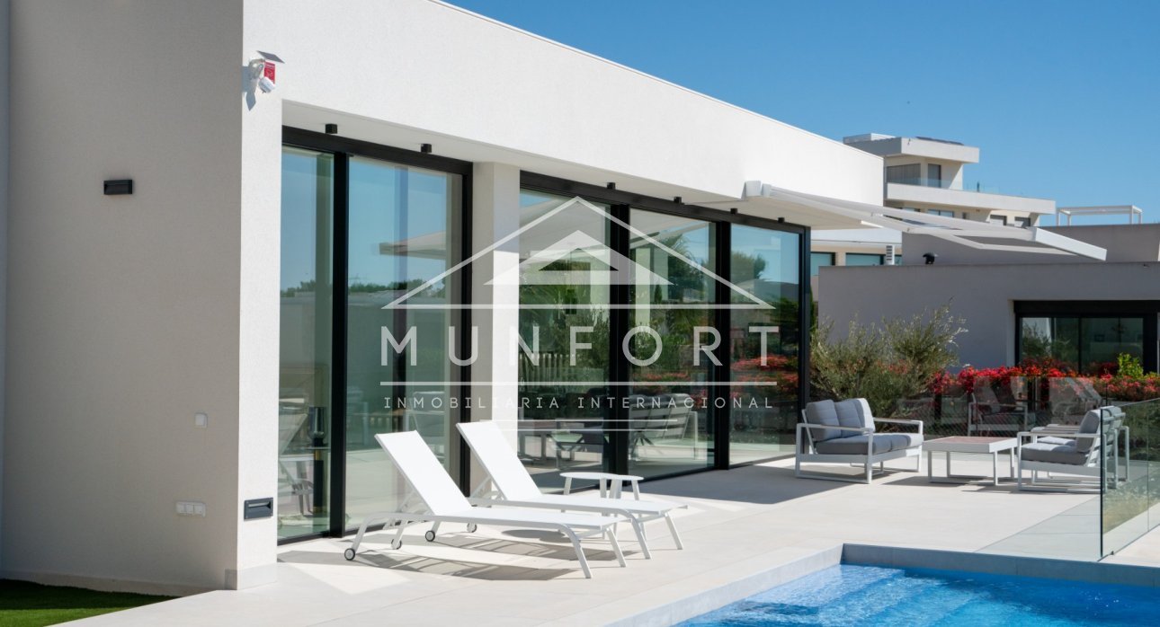 Herverkoop - Luxe villa's -
Orihuela Costa - Dehesa de Campoamor