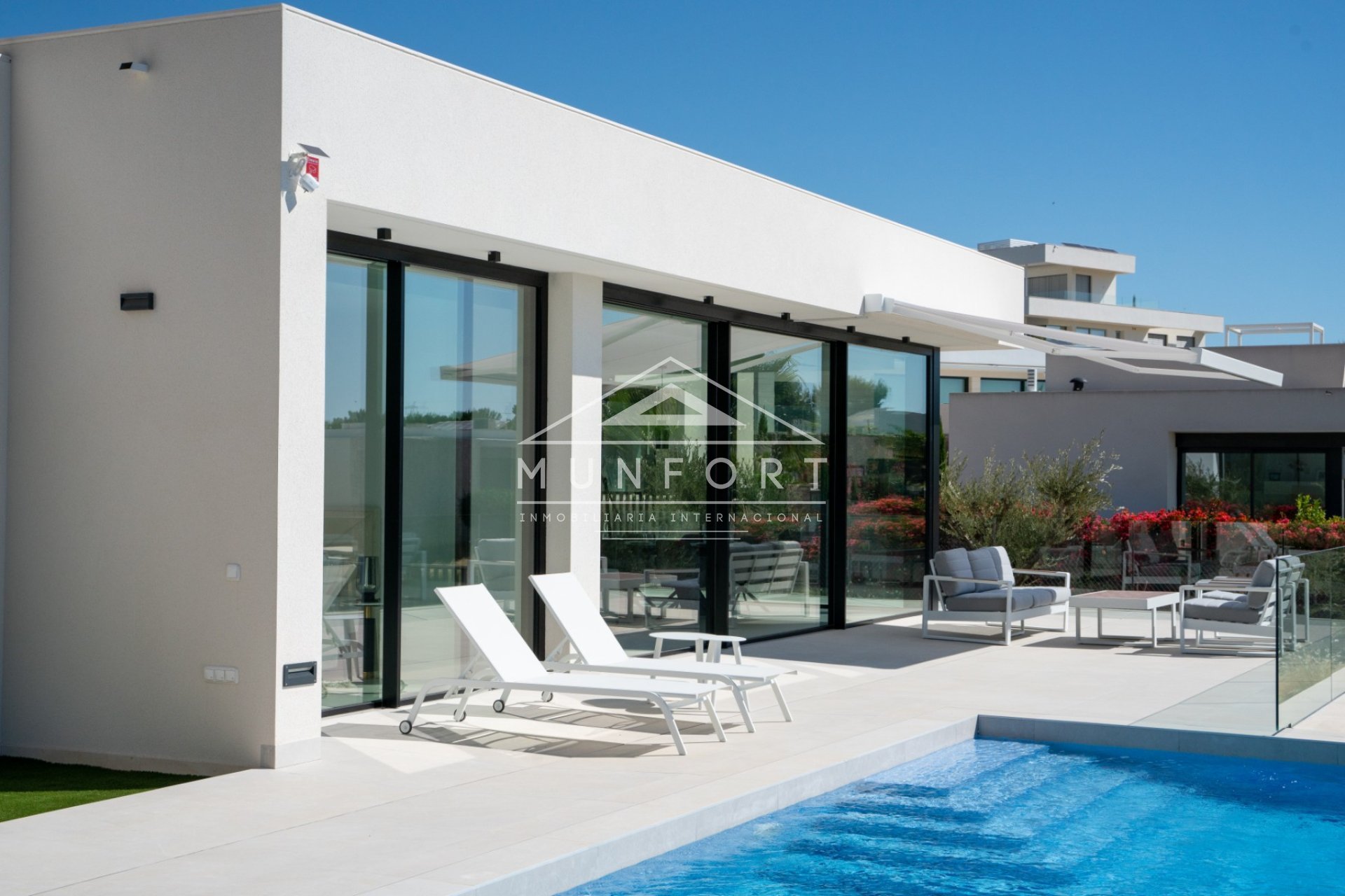 Herverkoop - Luxe villa's -
Orihuela Costa - Dehesa de Campoamor