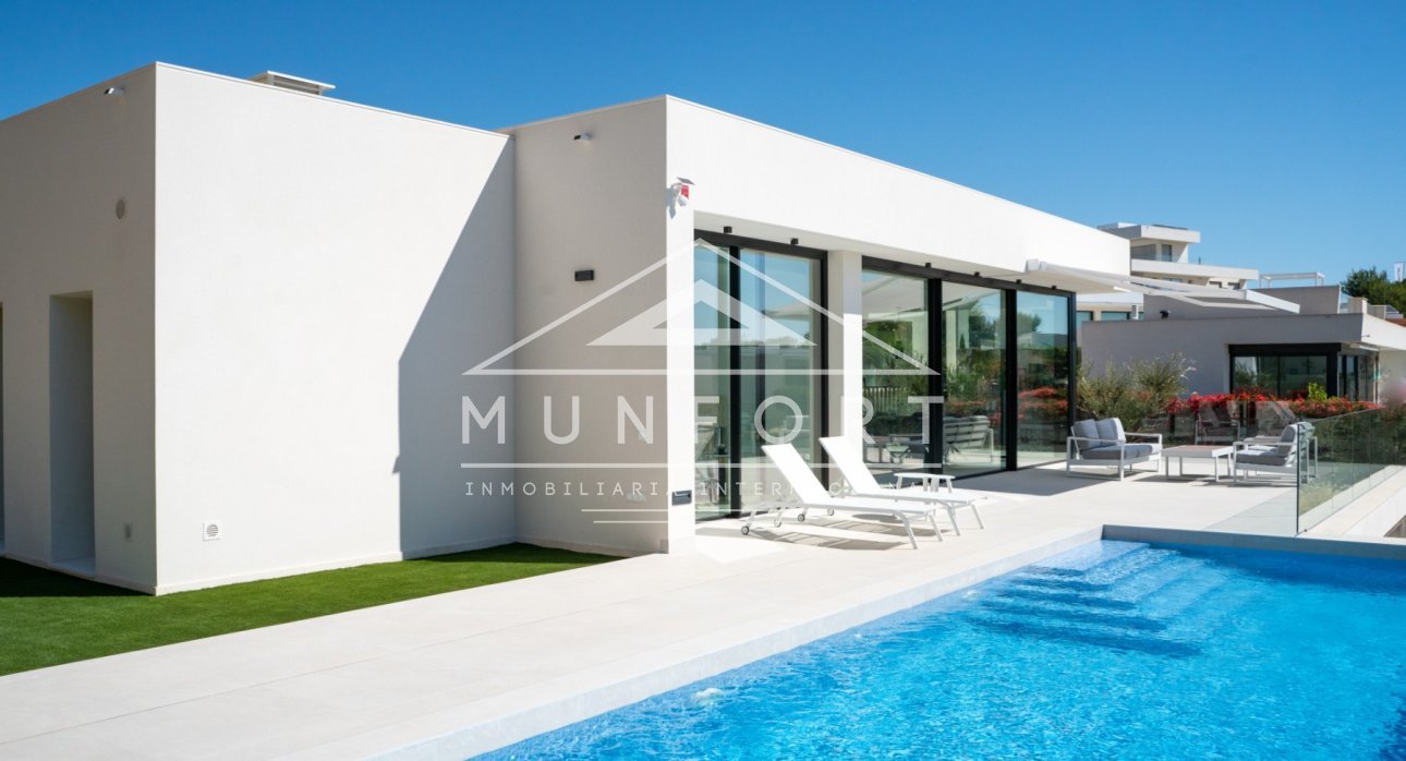 Herverkoop - Luxe villa's -
Orihuela Costa - Dehesa de Campoamor