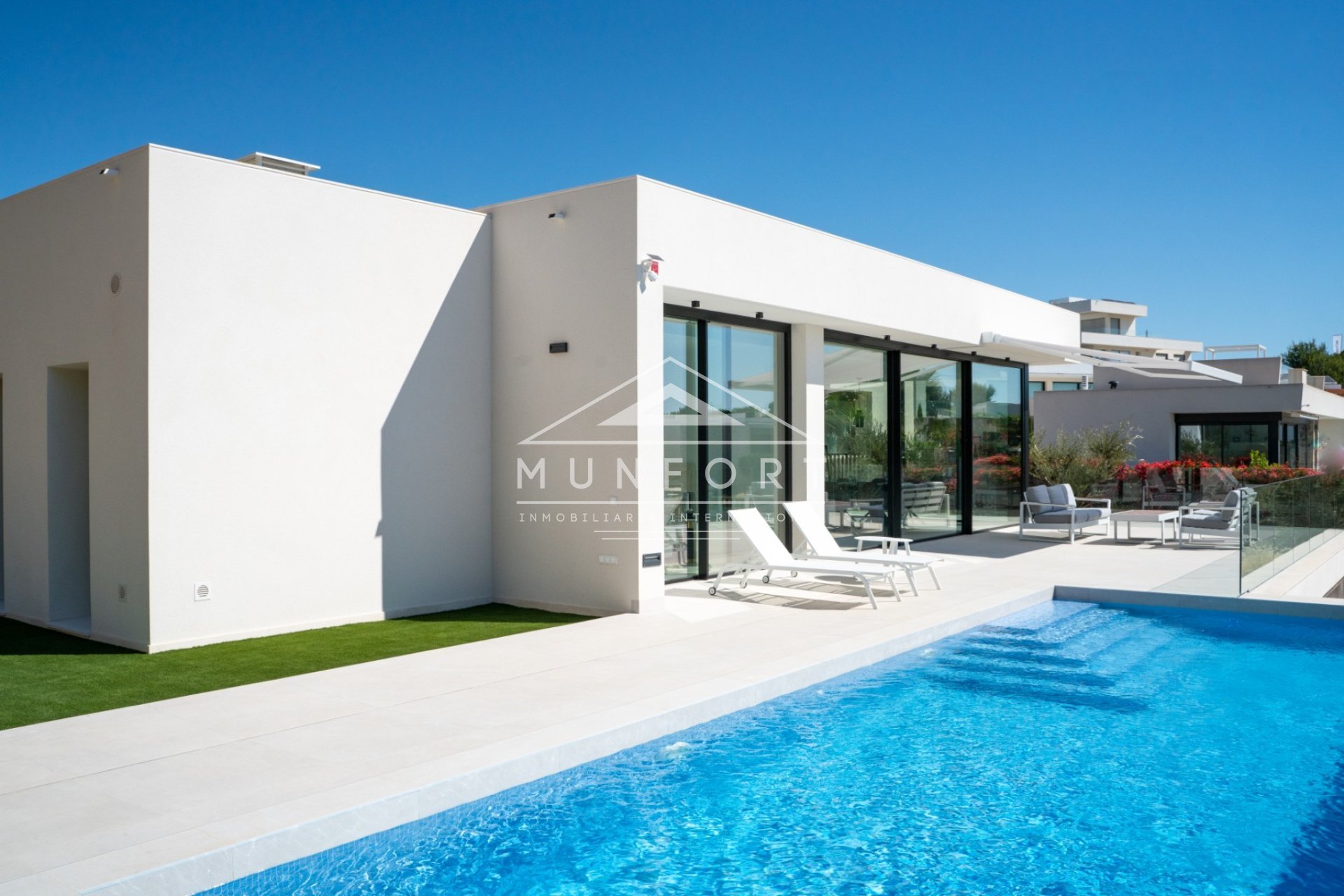 Herverkoop - Luxe villa's -
Orihuela Costa - Dehesa de Campoamor