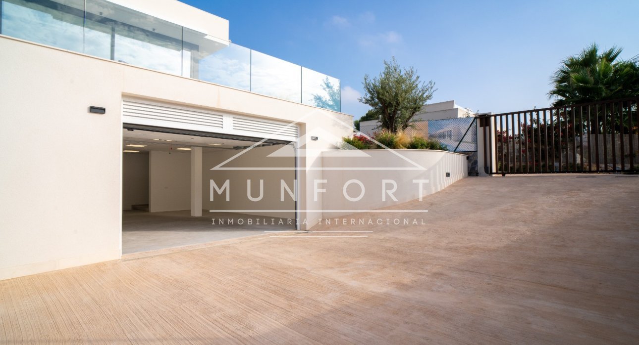 Herverkoop - Luxe villa's -
Orihuela Costa - Dehesa de Campoamor