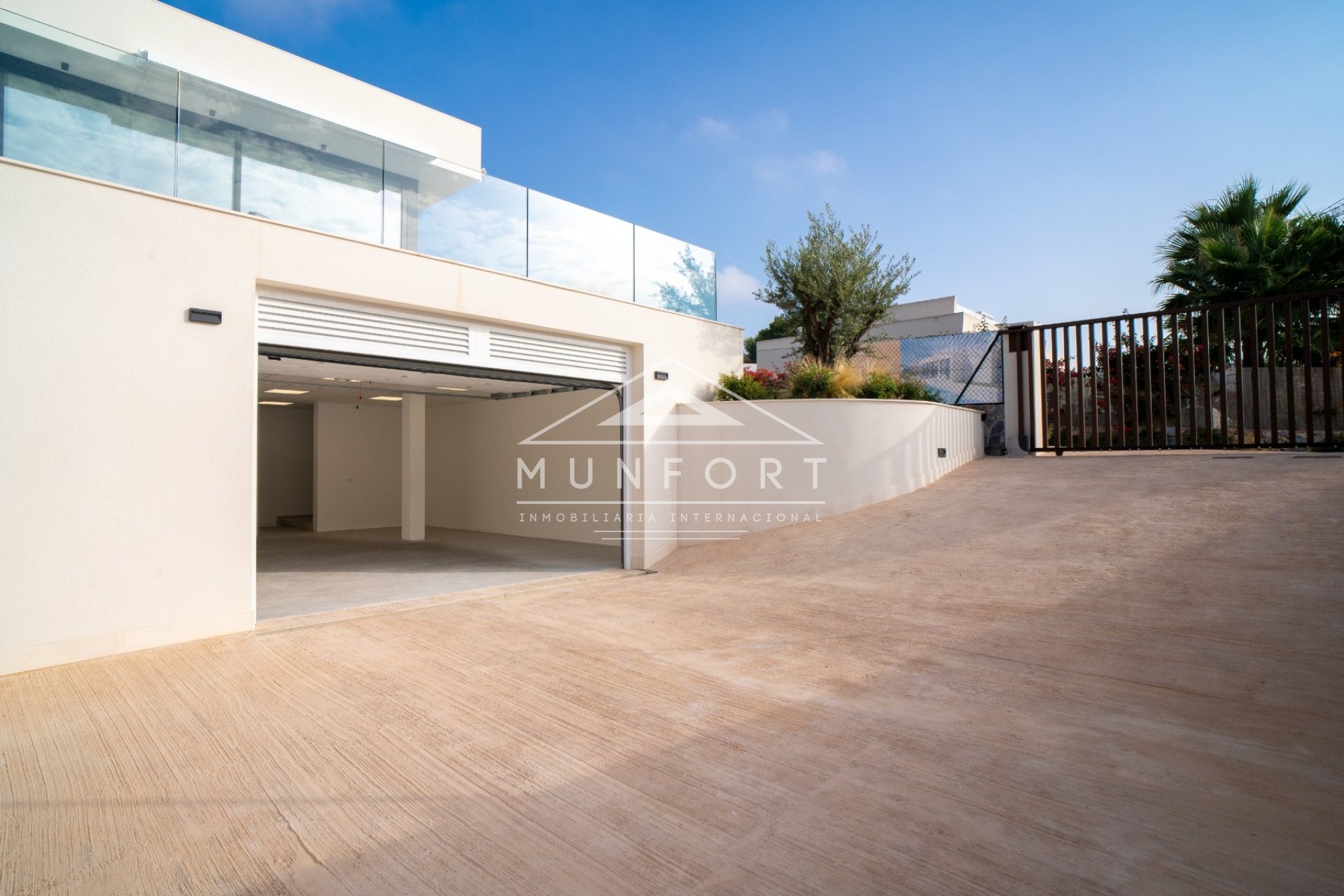 Herverkoop - Luxe villa's -
Orihuela Costa - Dehesa de Campoamor