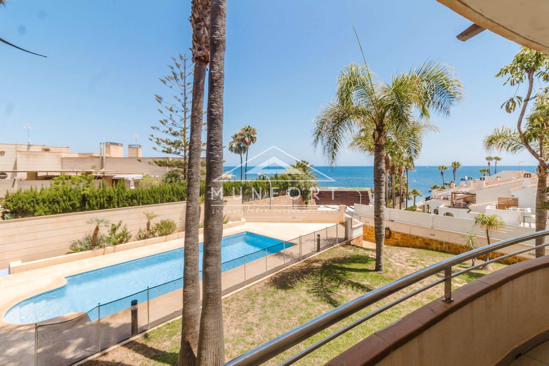 Herverkoop - Luxe villa's -
Orihuela Costa - Dehesa de Campoamor