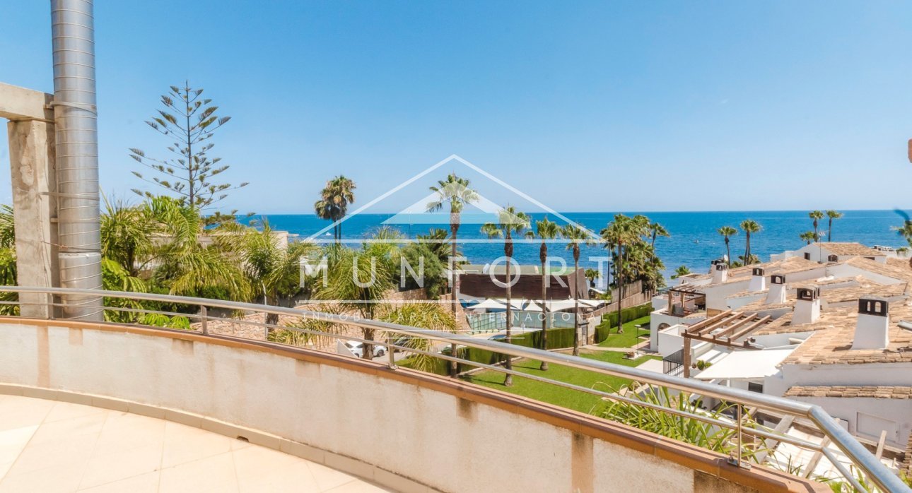 Herverkoop - Luxe villa's -
Orihuela Costa - Dehesa de Campoamor