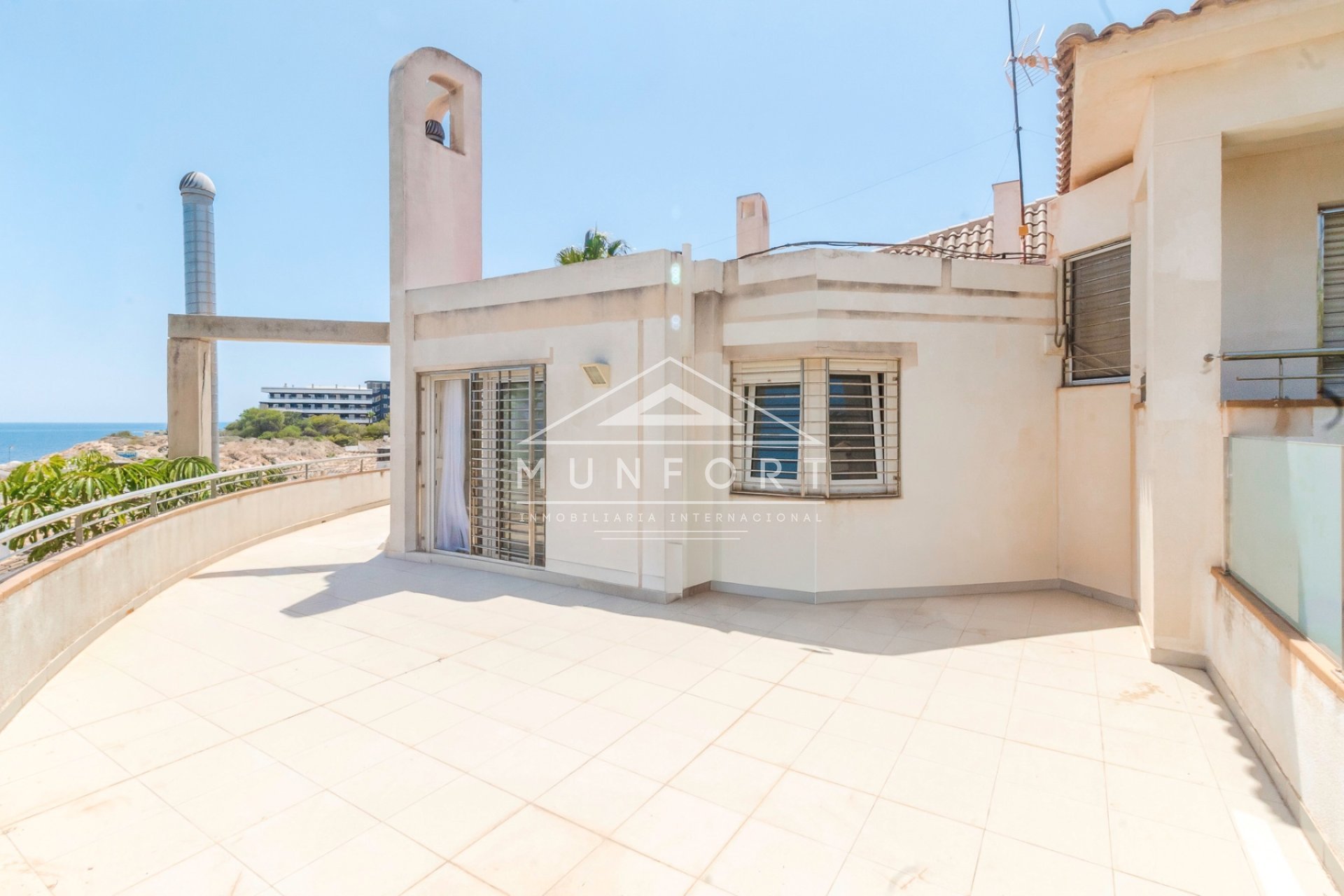 Herverkoop - Luxe villa's -
Orihuela Costa - Dehesa de Campoamor