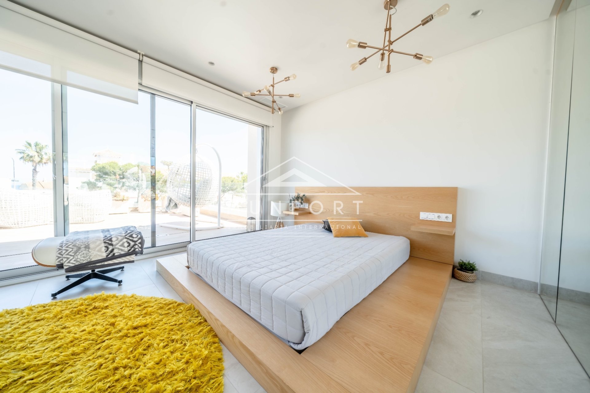 Herverkoop - Luxe villa's -
Orihuela Costa - Dehesa de Campoamor