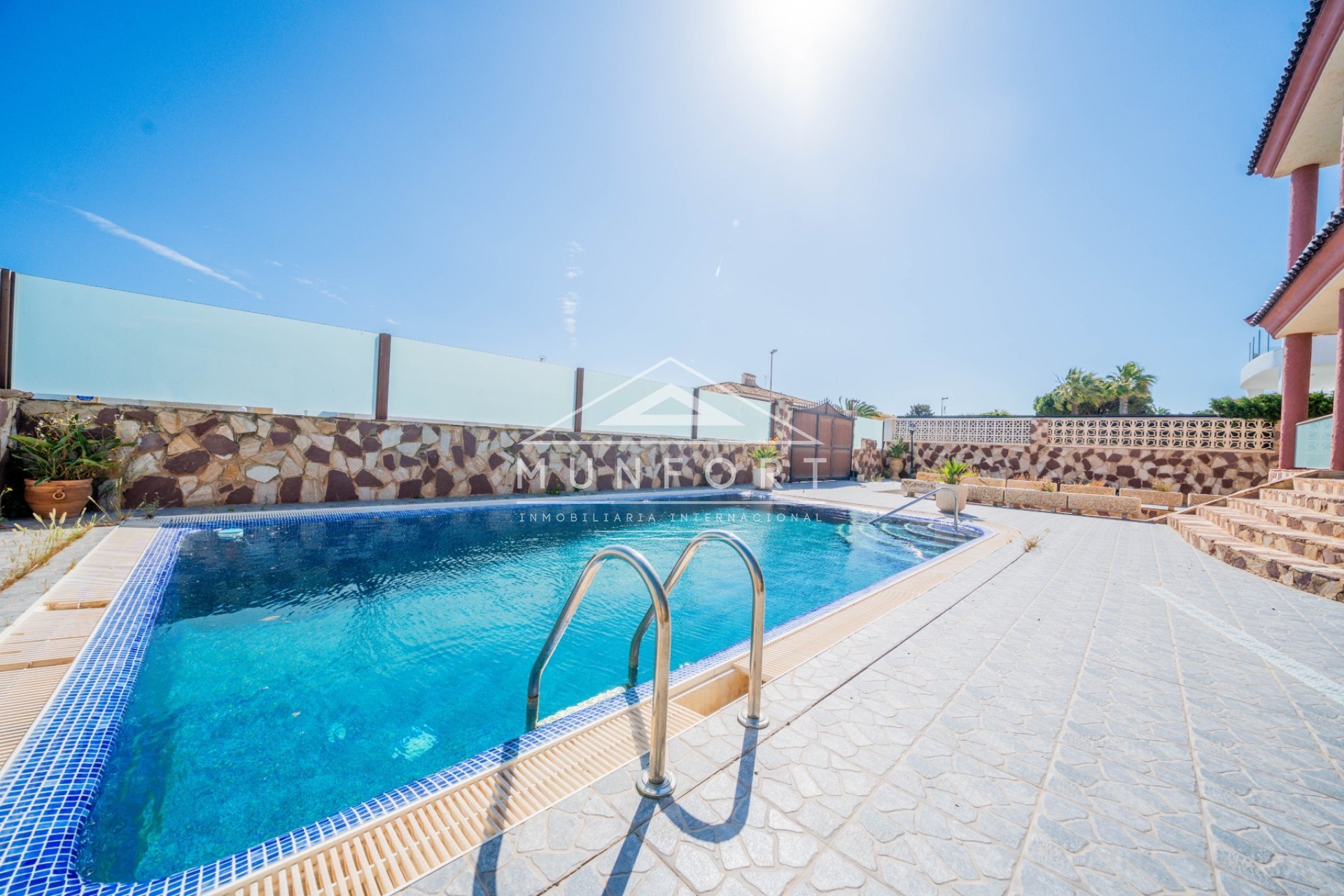 Herverkoop - Luxe villa's -
Orihuela Costa - La Zenia