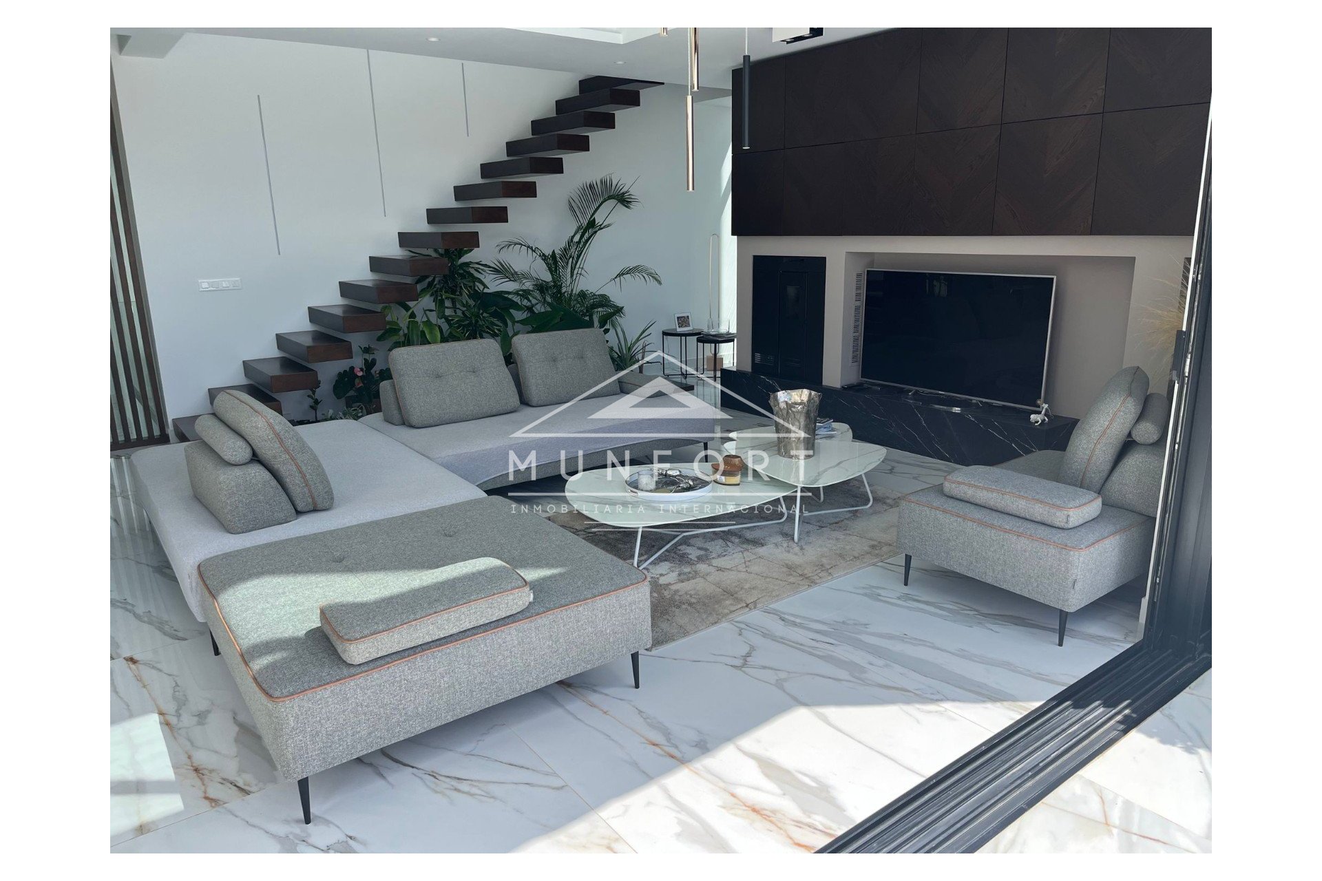 Herverkoop - Luxe villa's -
Orihuela Costa - Las Colinas Golf