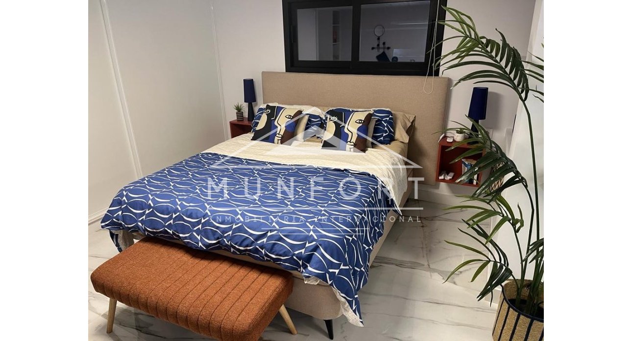 Herverkoop - Luxe villa's -
Orihuela Costa - Las Colinas Golf