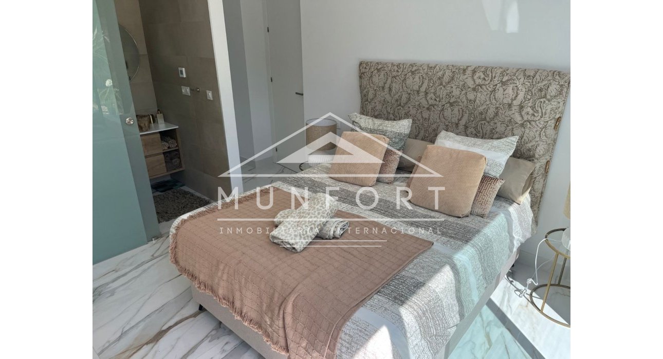 Herverkoop - Luxe villa's -
Orihuela Costa - Las Colinas Golf