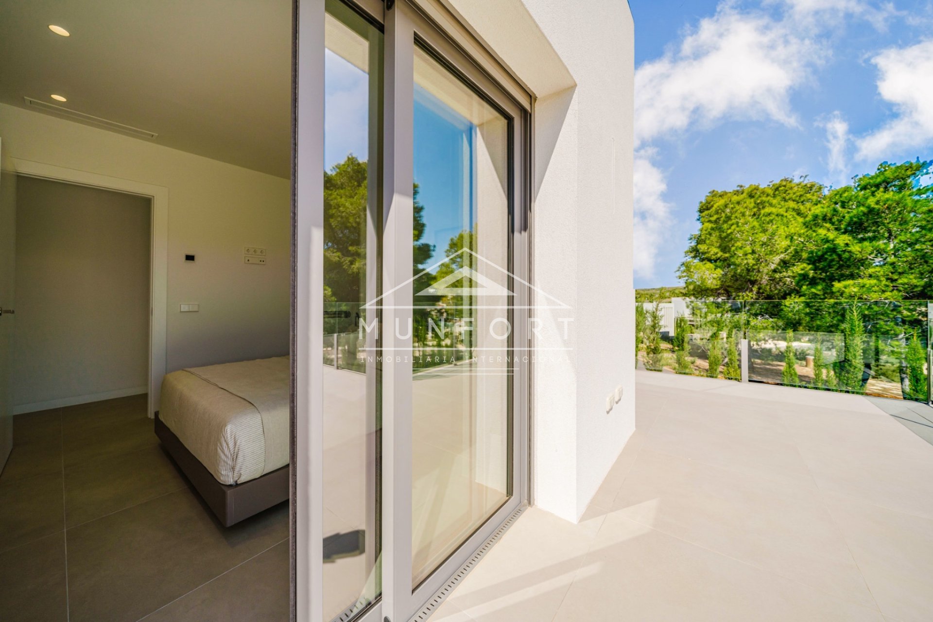 Herverkoop - Luxe villa's -
Orihuela Costa - Las Colinas Golf