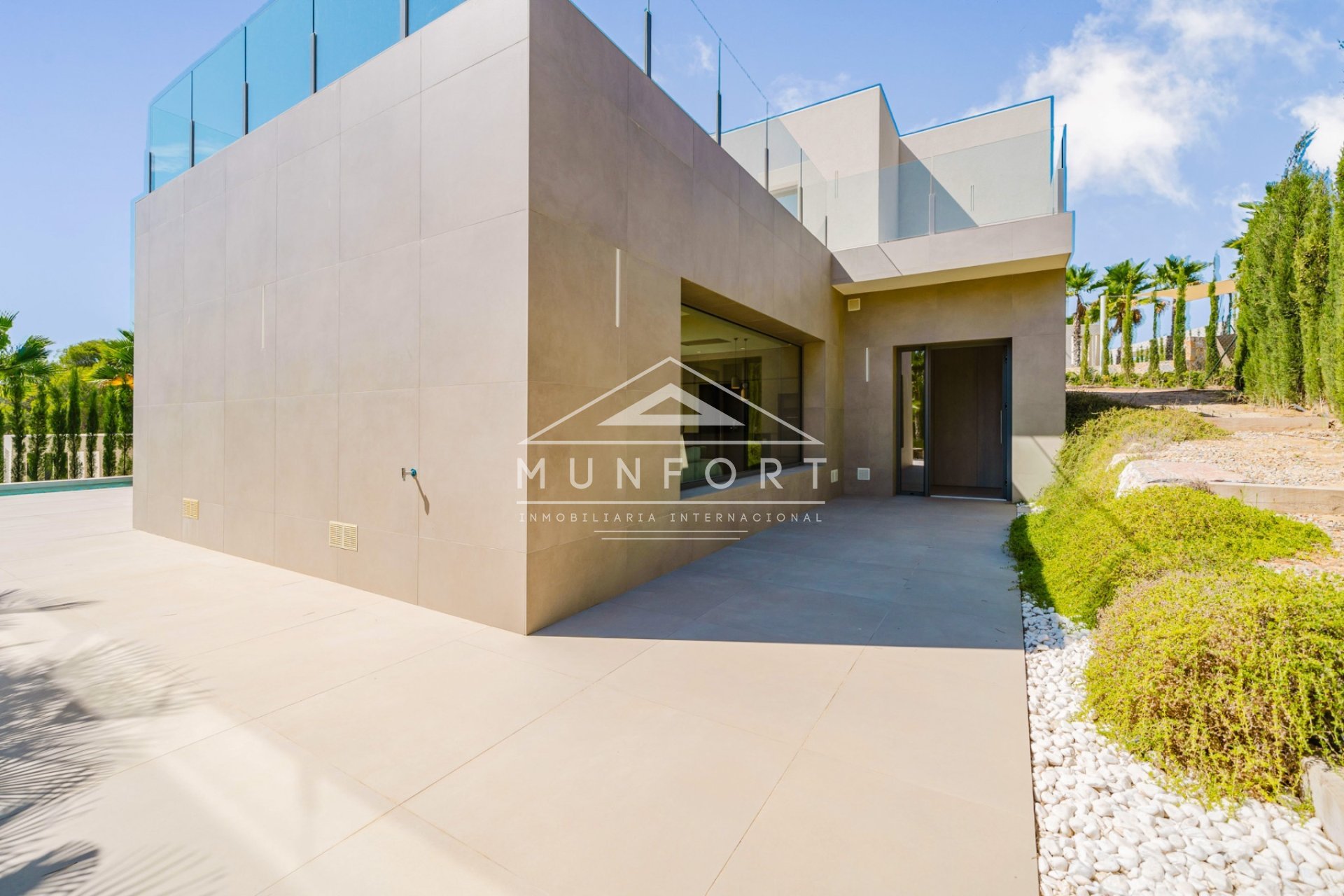 Herverkoop - Luxe villa's -
Orihuela Costa - Las Colinas Golf