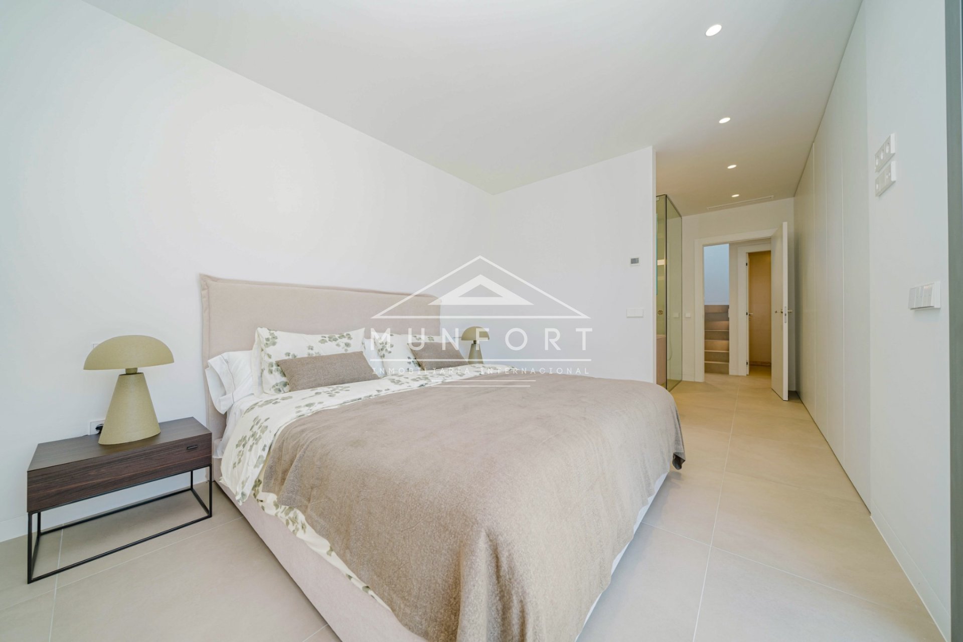 Herverkoop - Luxe villa's -
Orihuela Costa - Las Colinas Golf