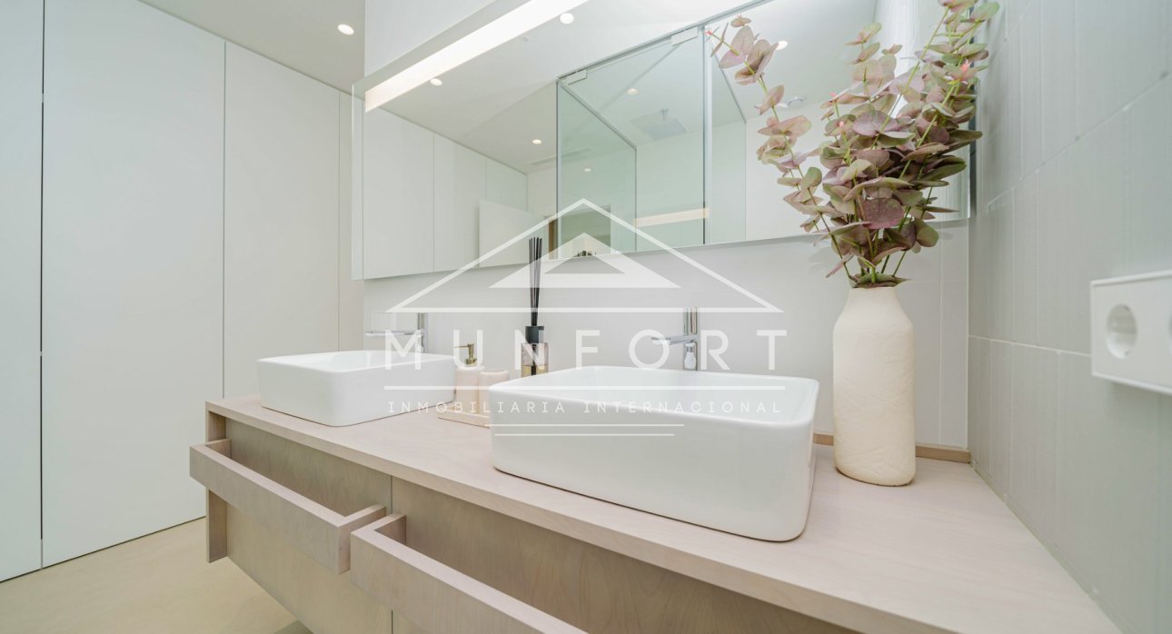 Herverkoop - Luxe villa's -
Orihuela Costa - Las Colinas Golf