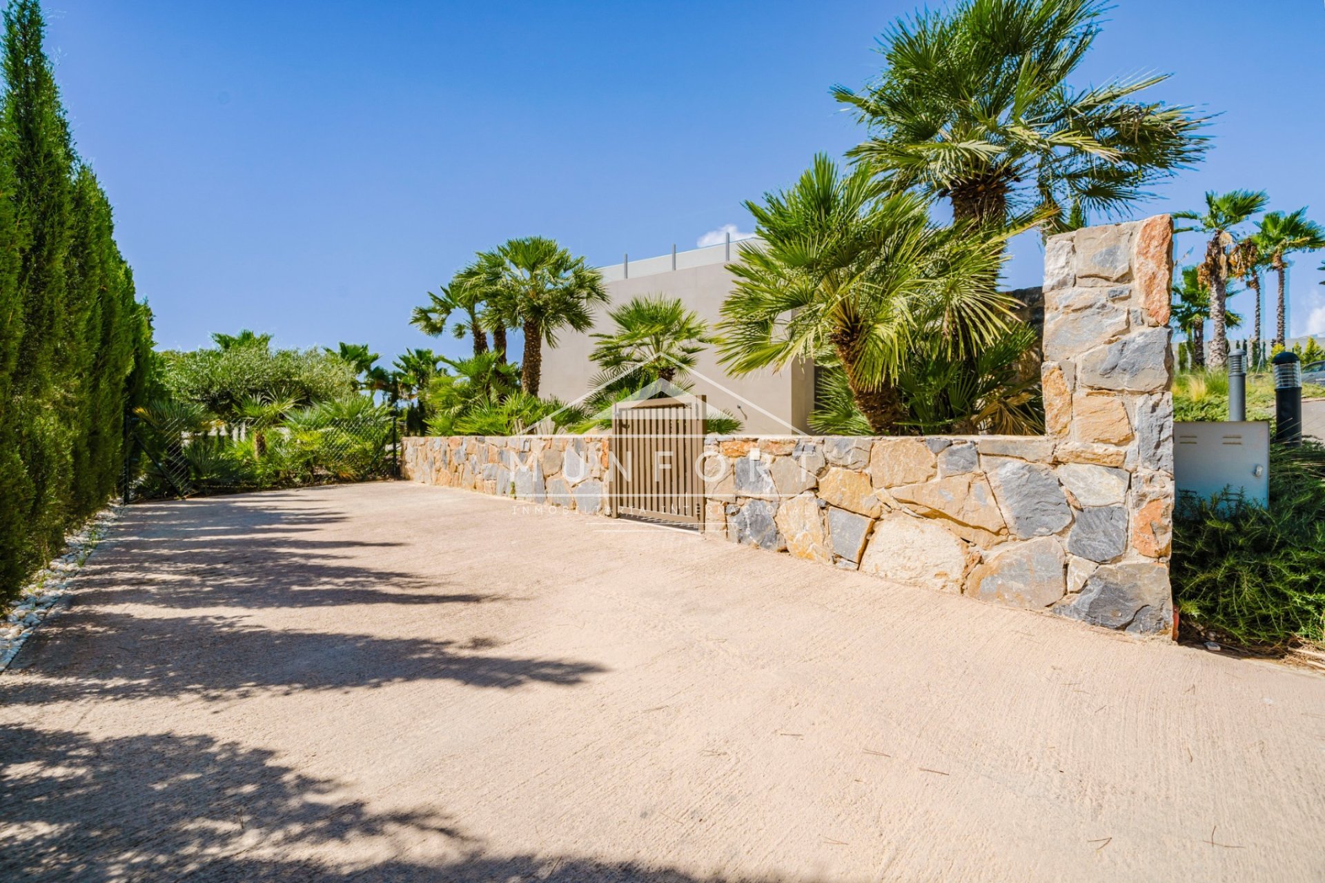 Herverkoop - Luxe villa's -
Orihuela Costa - Las Colinas Golf