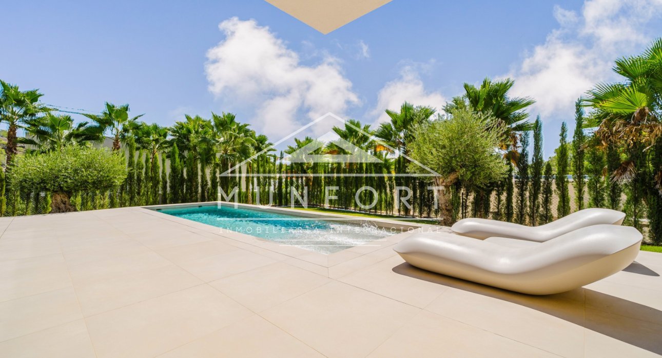 Herverkoop - Luxe villa's -
Orihuela Costa - Las Colinas Golf