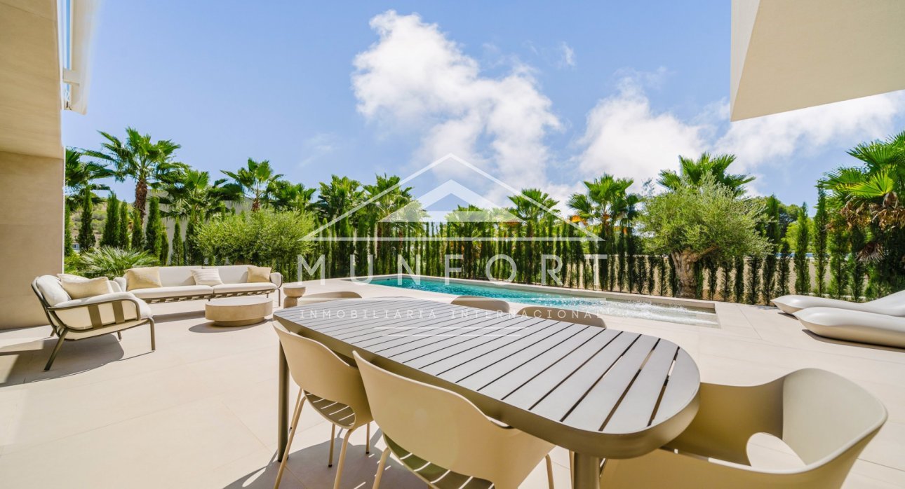 Herverkoop - Luxe villa's -
Orihuela Costa - Las Colinas Golf