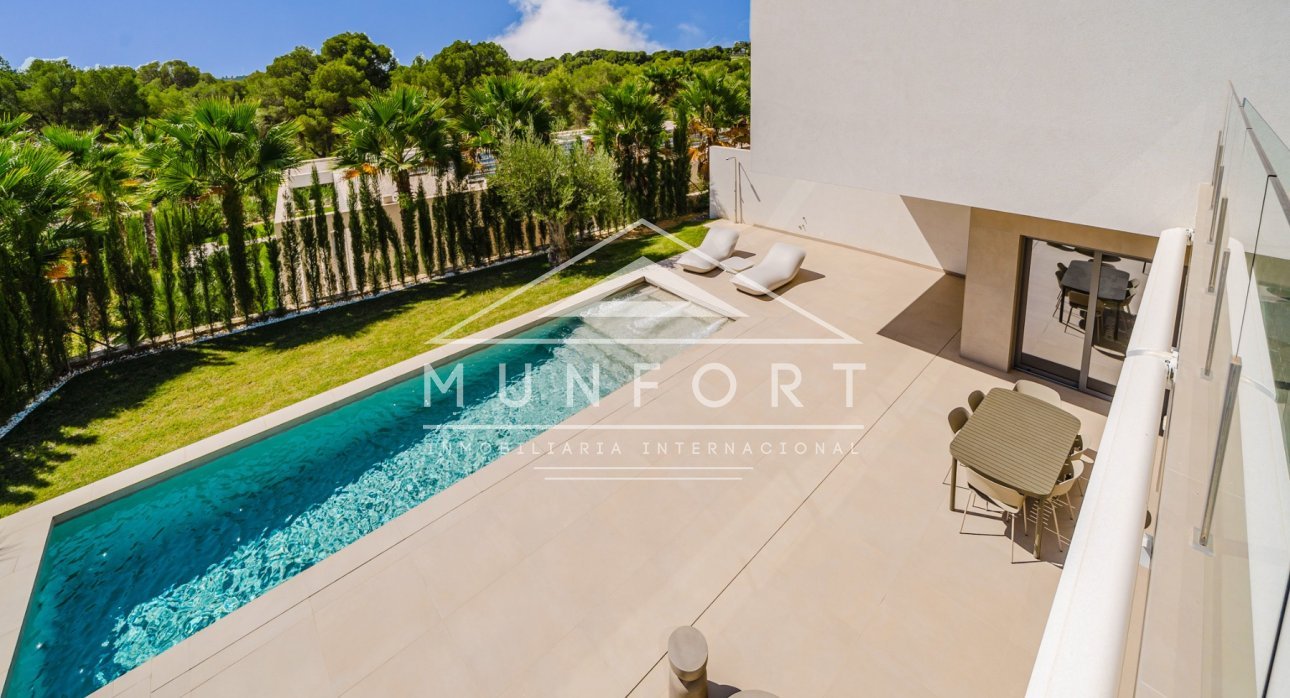 Herverkoop - Luxe villa's -
Orihuela Costa - Las Colinas Golf