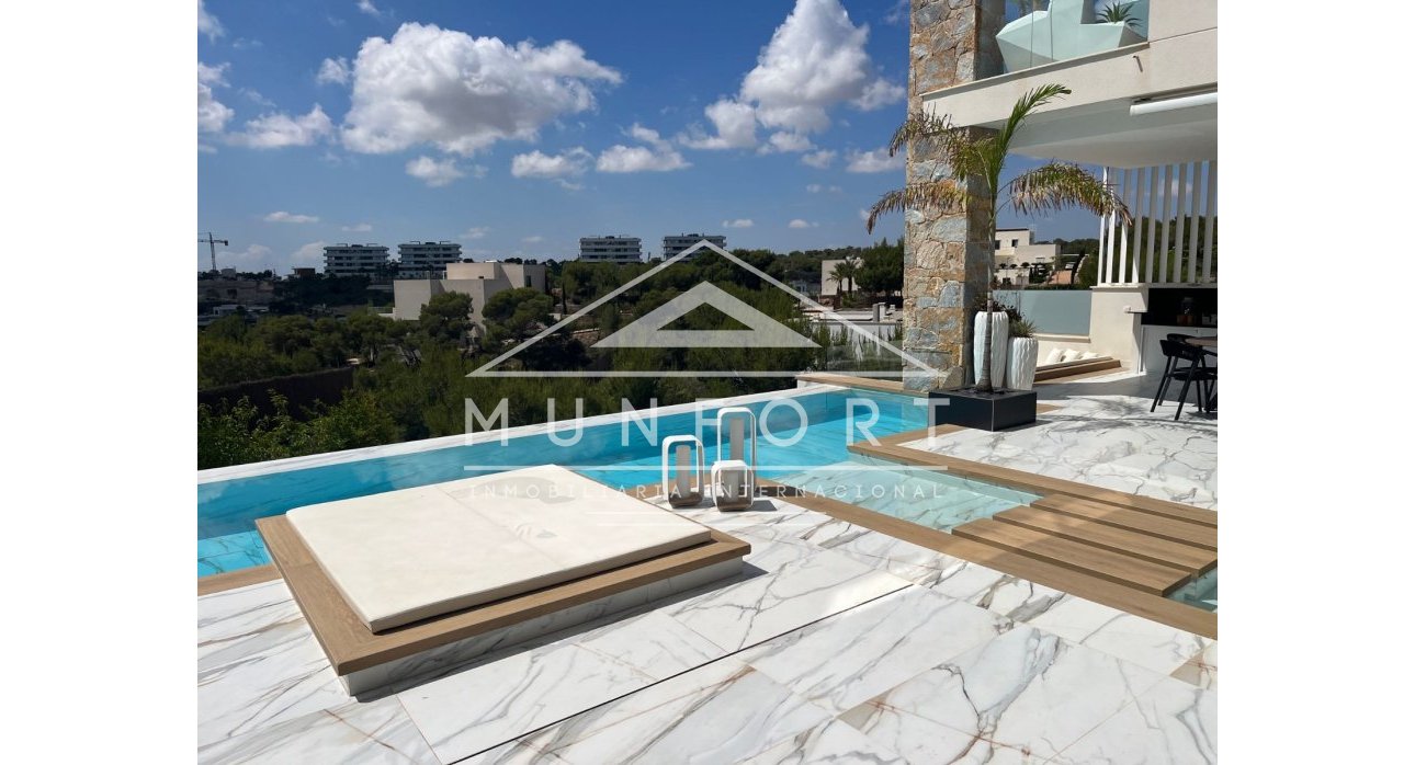 Herverkoop - Luxe villa's -
Orihuela Costa - Las Colinas Golf