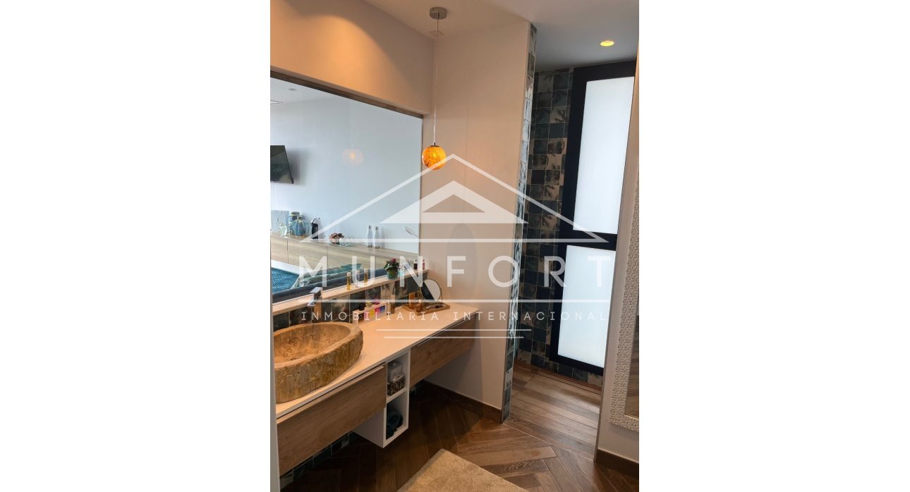 Herverkoop - Luxe villa's -
Orihuela Costa - Las Colinas Golf