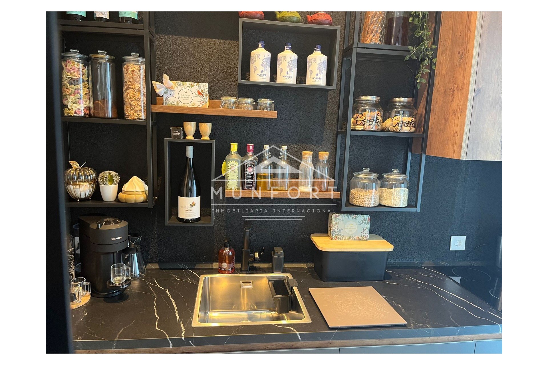 Herverkoop - Luxe villa's -
Orihuela Costa - Las Colinas Golf