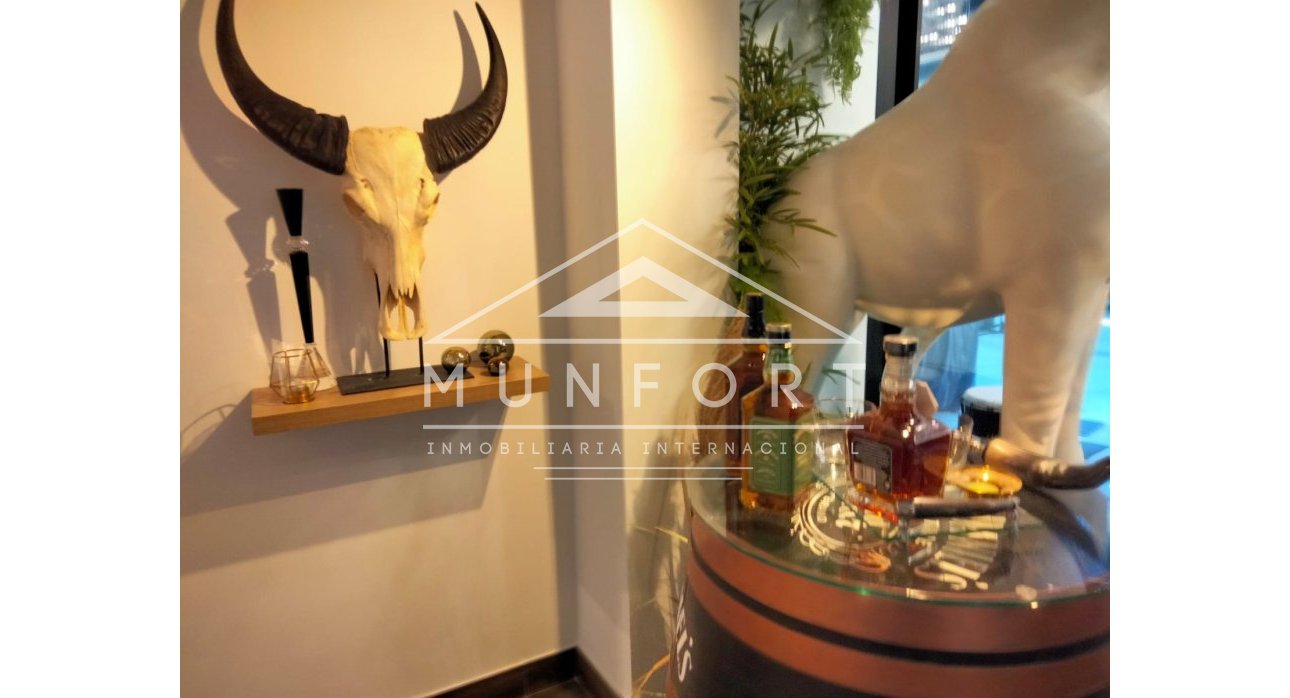 Herverkoop - Luxe villa's -
Orihuela Costa - Las Colinas Golf