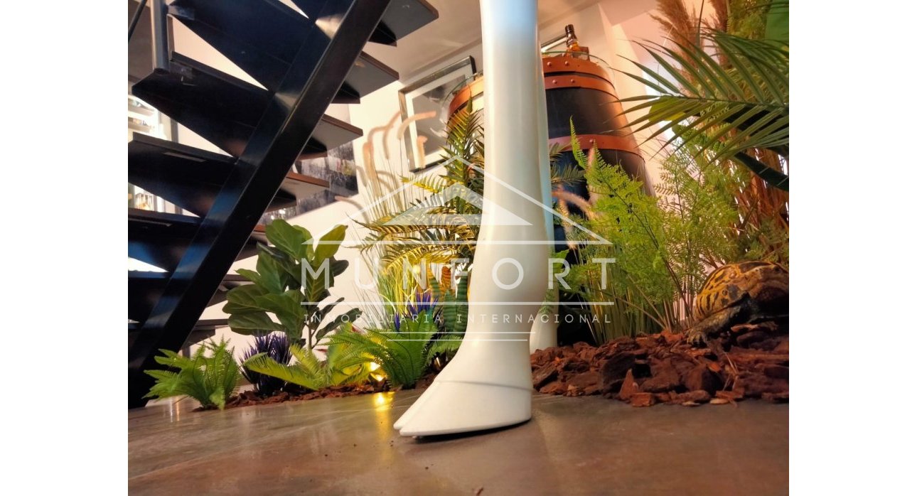 Herverkoop - Luxe villa's -
Orihuela Costa - Las Colinas Golf