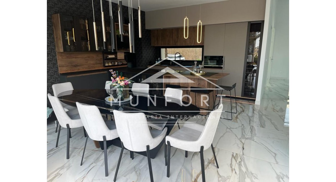 Herverkoop - Luxe villa's -
Orihuela Costa - Las Colinas Golf