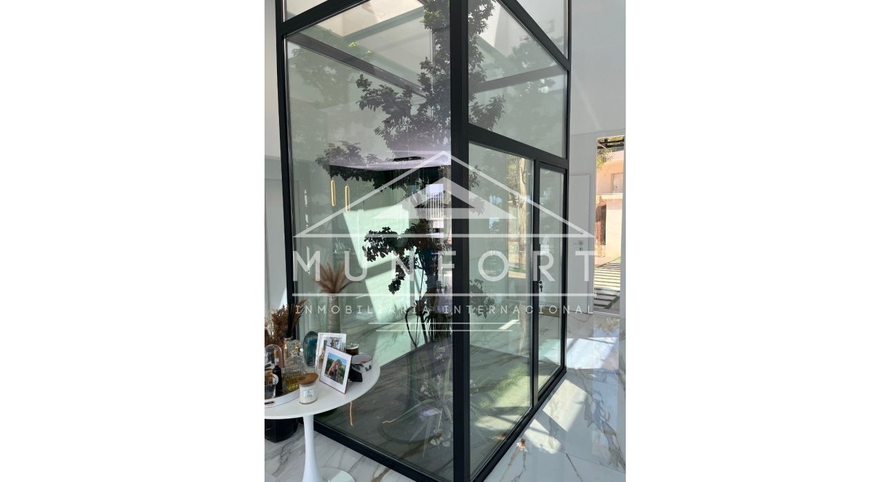 Herverkoop - Luxe villa's -
Orihuela Costa - Las Colinas Golf