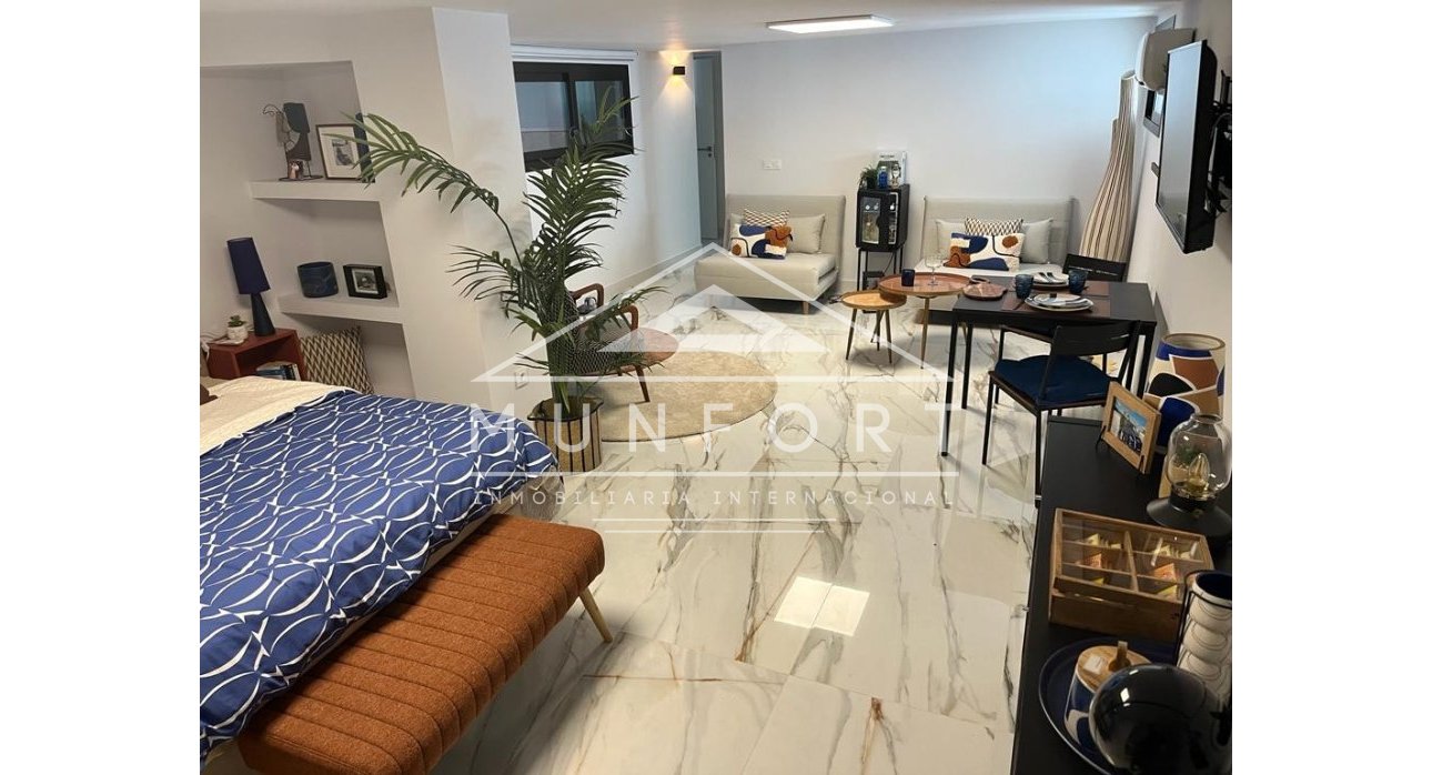 Herverkoop - Luxe villa's -
Orihuela Costa - Las Colinas Golf