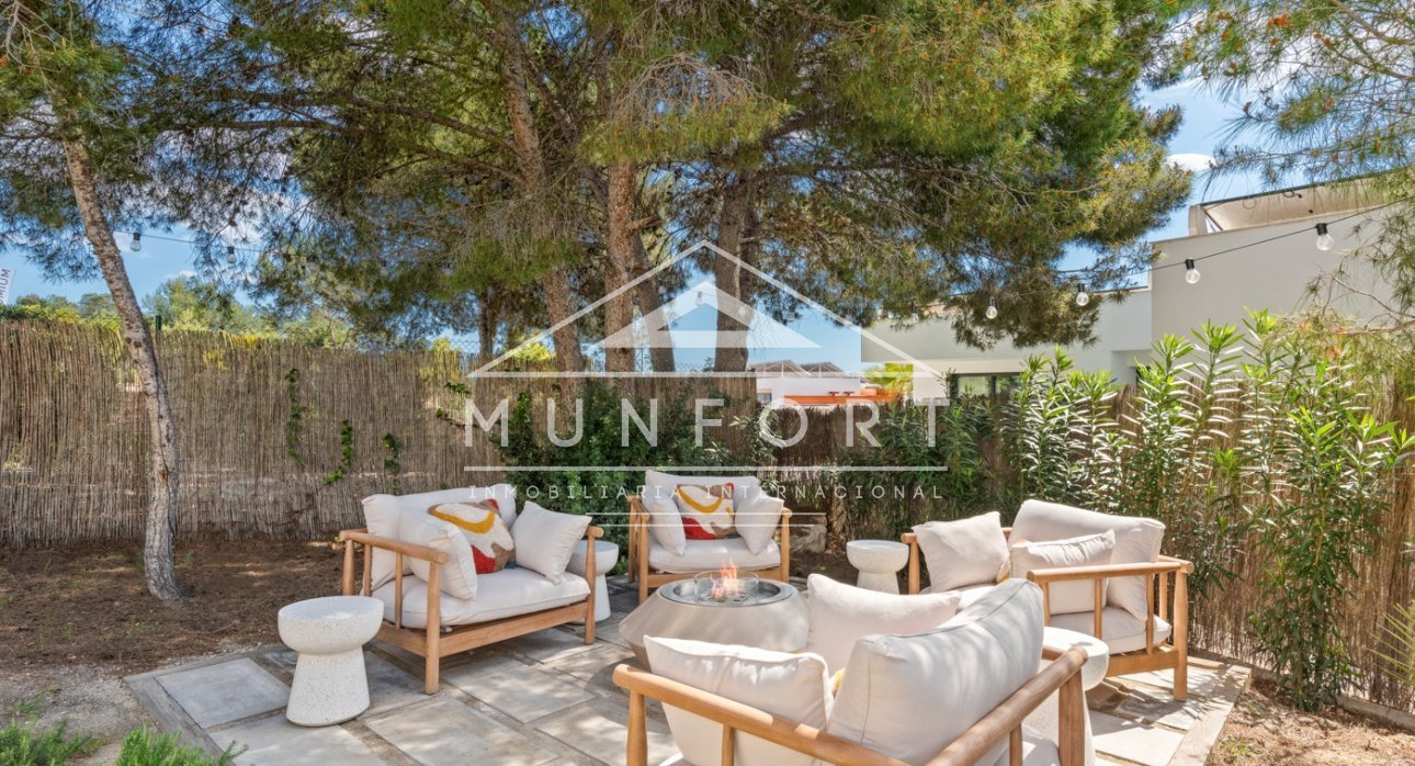 Herverkoop - Luxe villa's -
Orihuela Costa - Las Colinas Golf