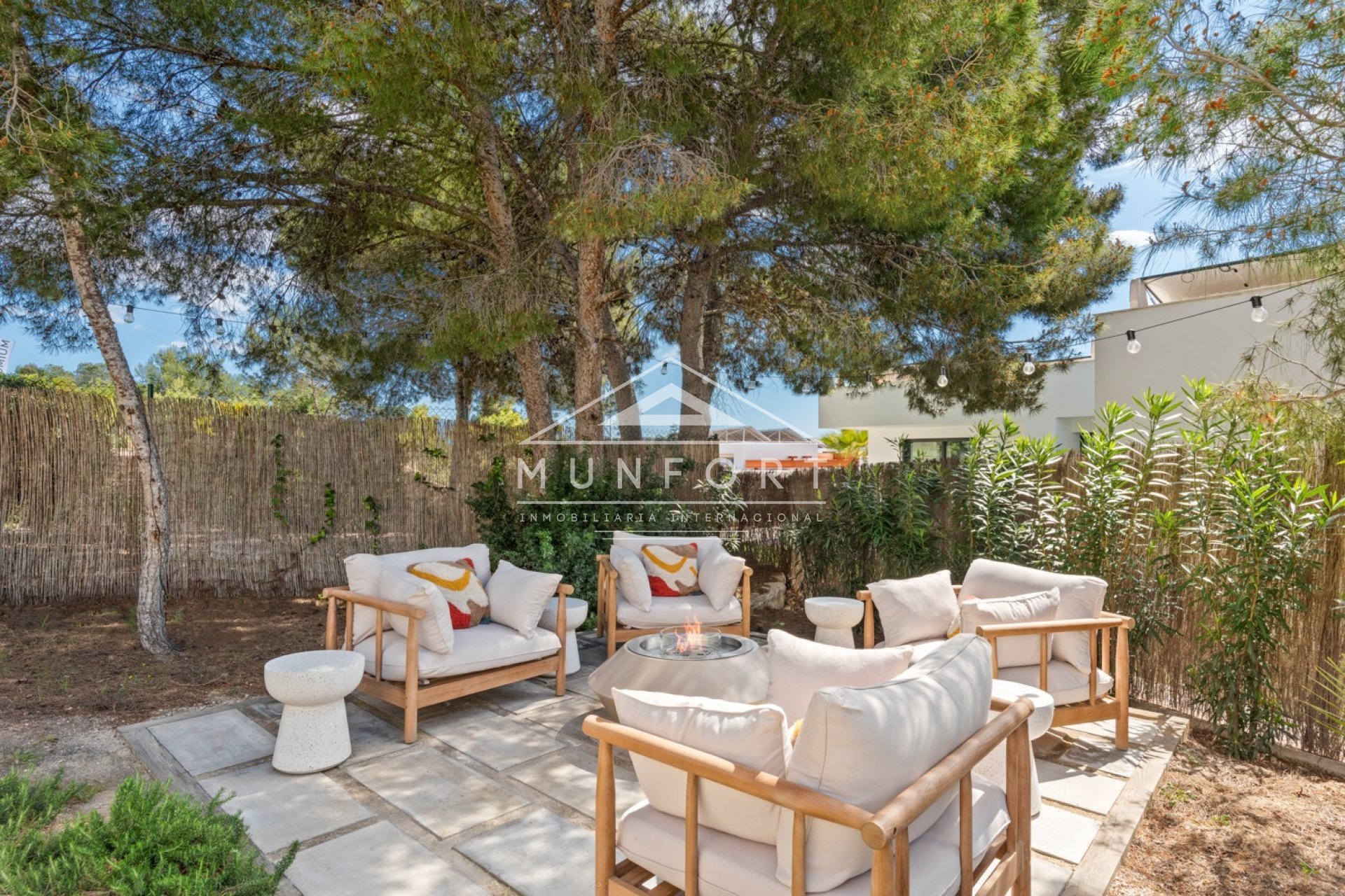 Herverkoop - Luxe villa's -
Orihuela Costa - Las Colinas Golf