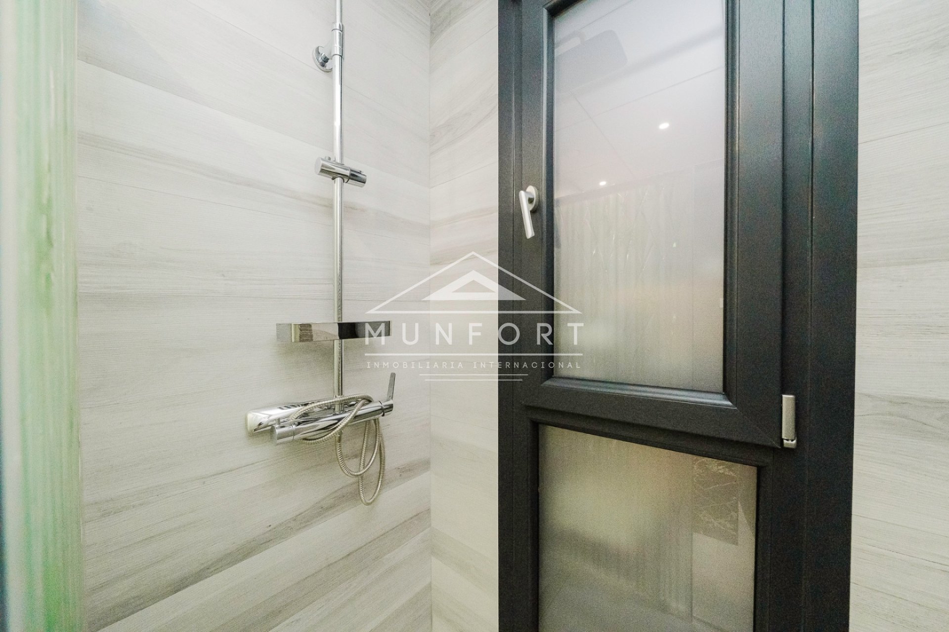 Herverkoop - Luxe villa's -
Orihuela Costa - Lomas de Cabo Roig