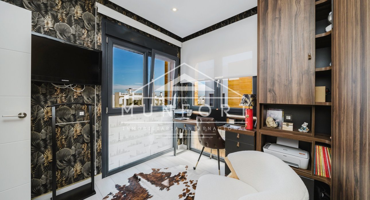 Herverkoop - Luxe villa's -
Orihuela Costa - Lomas de Cabo Roig