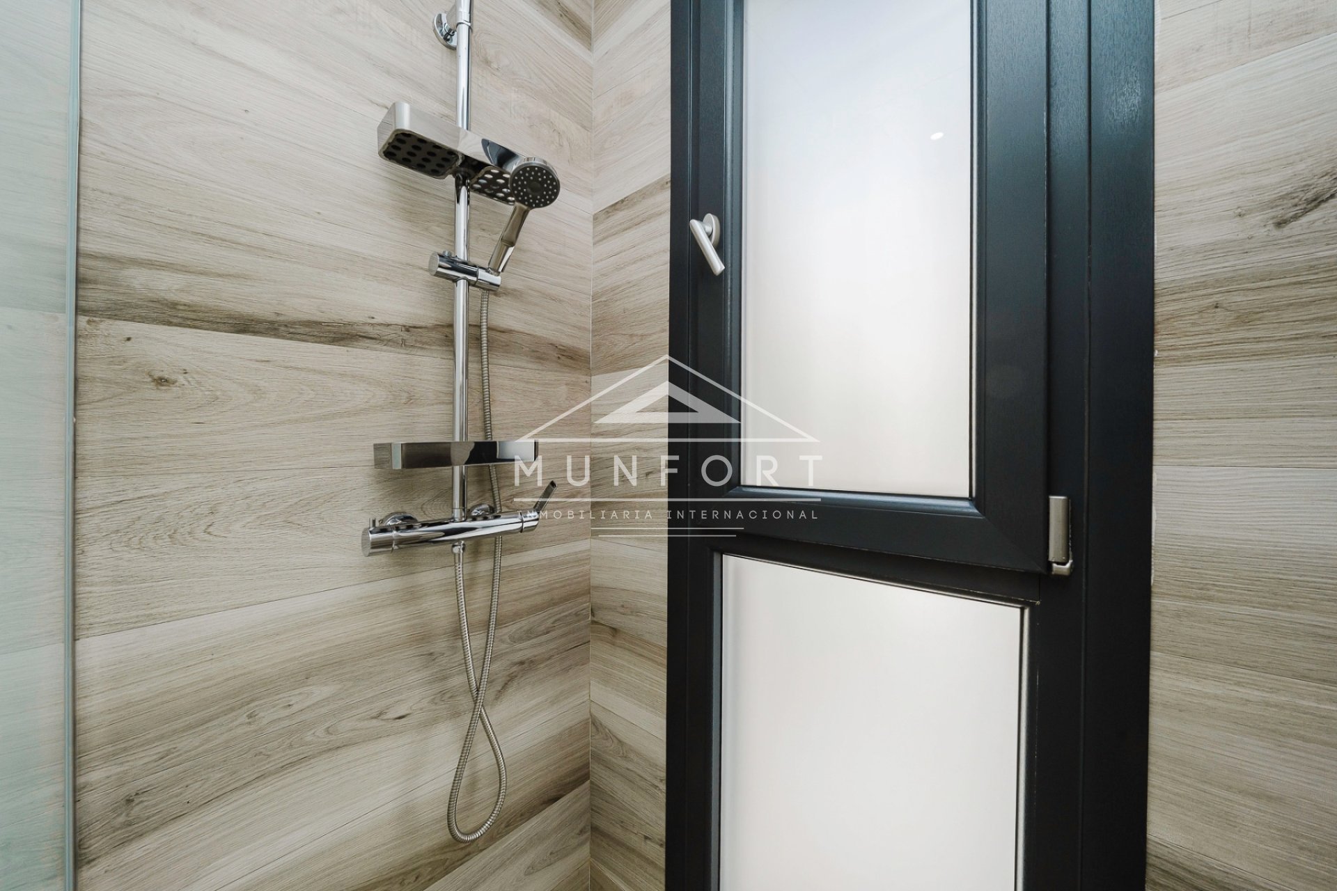 Herverkoop - Luxe villa's -
Orihuela Costa - Lomas de Cabo Roig