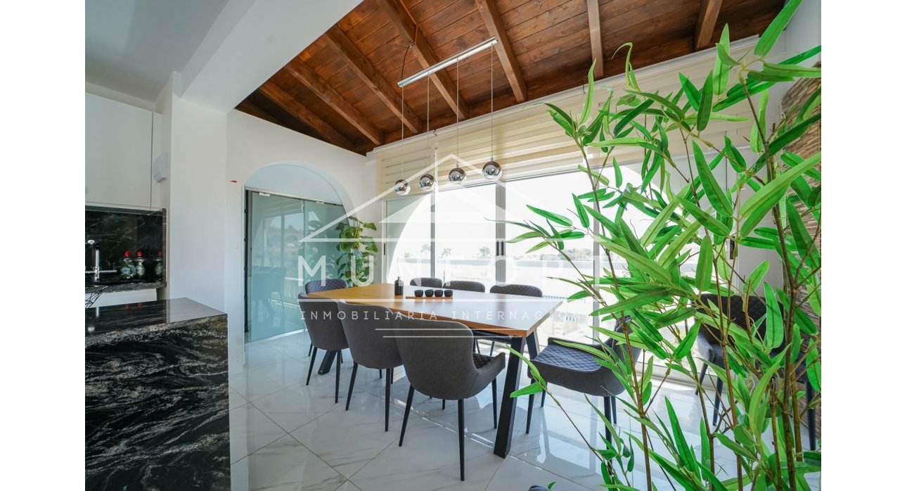 Herverkoop - Luxe villa's -
Orihuela Costa - Villamartín