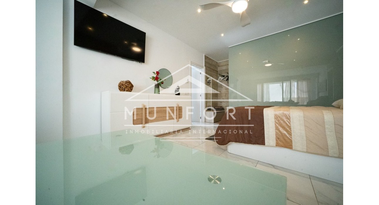 Herverkoop - Luxe villa's -
Orihuela Costa - Villamartín