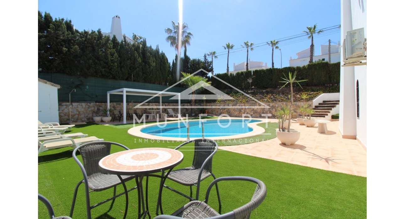 Herverkoop - Luxe villa's -
Orihuela Costa - Villamartin