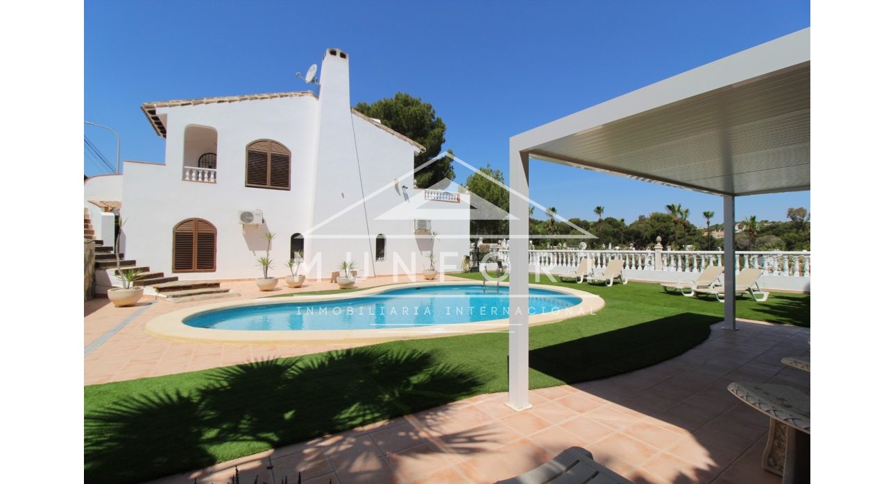 Herverkoop - Luxe villa's -
Orihuela Costa - Villamartin