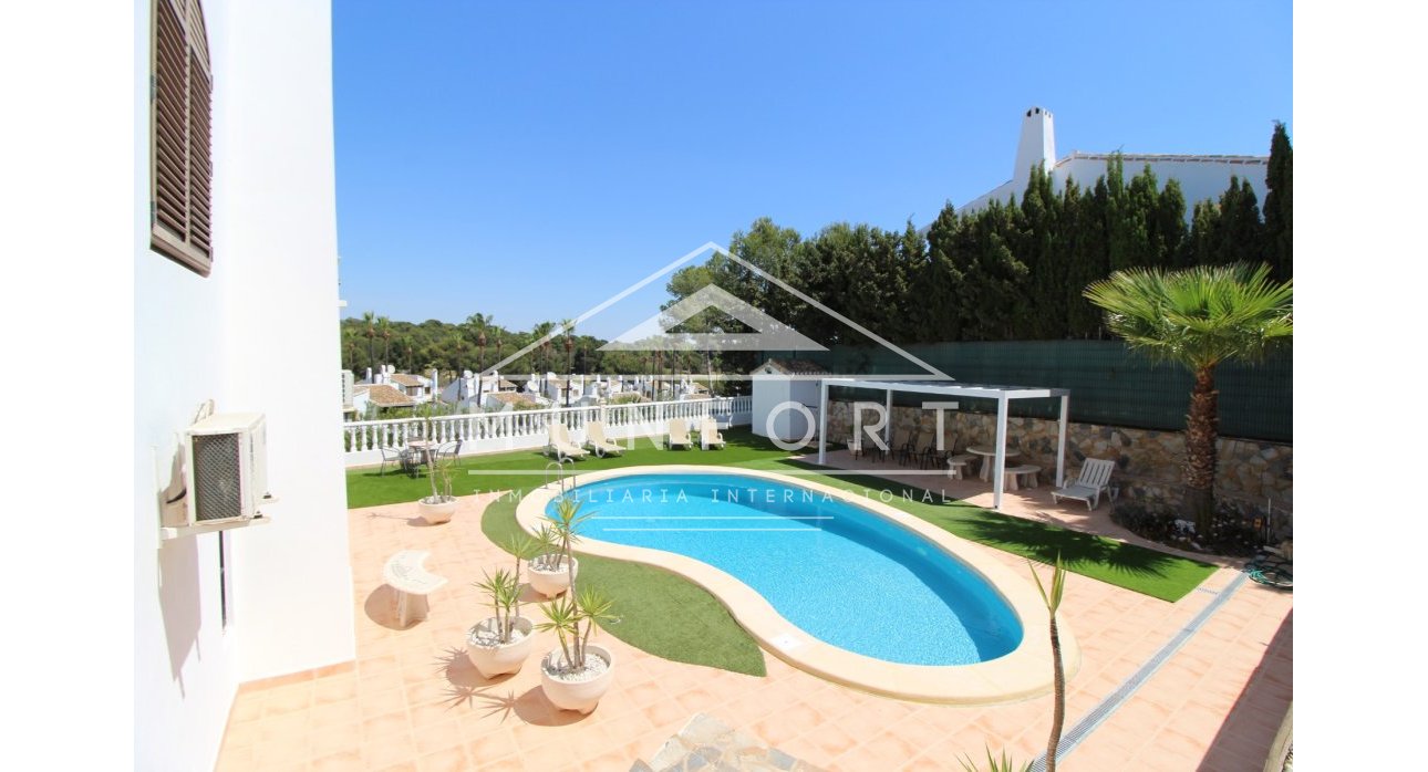 Herverkoop - Luxe villa's -
Orihuela Costa - Villamartin