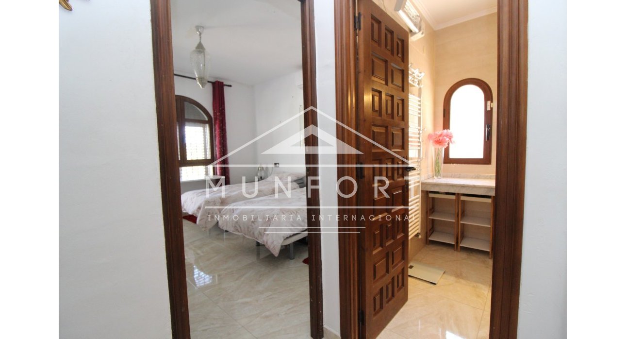 Herverkoop - Luxe villa's -
Orihuela Costa - Villamartin