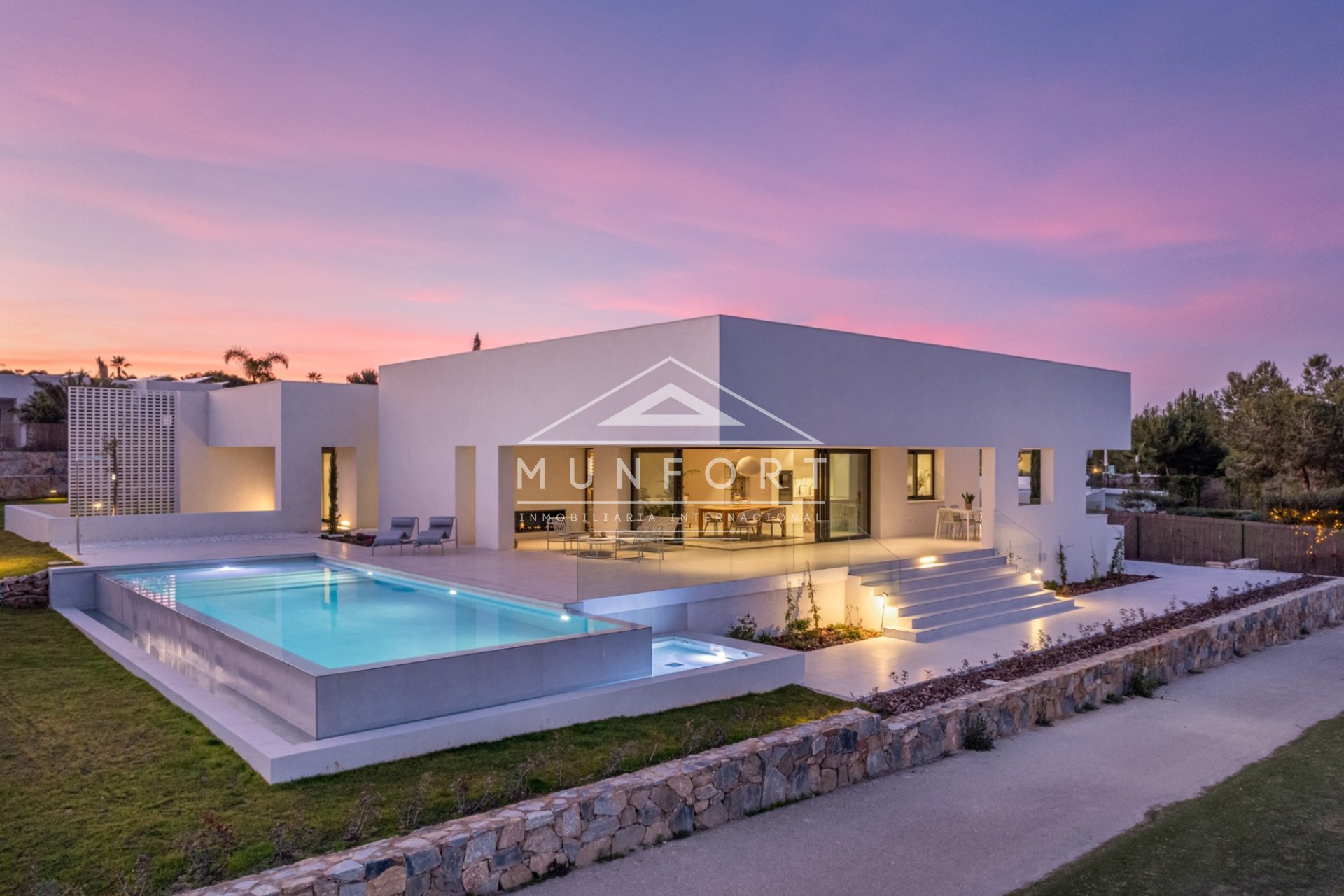 Herverkoop - Luxe villa's -
Orihuela Costa