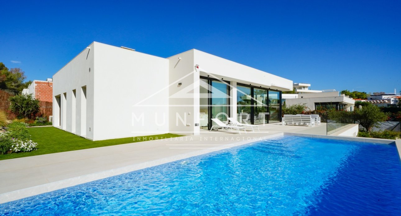 Herverkoop - Luxe villa's -
Orihuela Costa