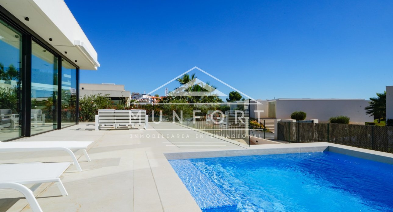 Herverkoop - Luxe villa's -
Orihuela Costa