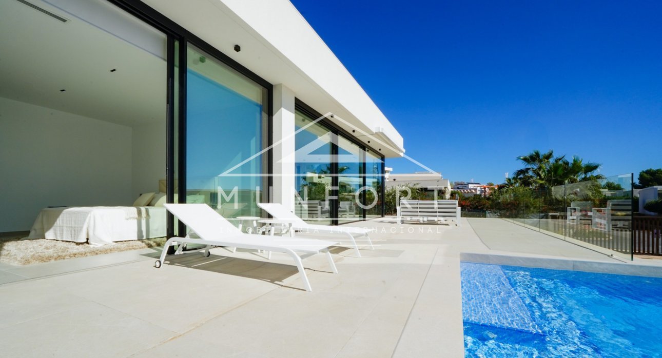 Herverkoop - Luxe villa's -
Orihuela Costa