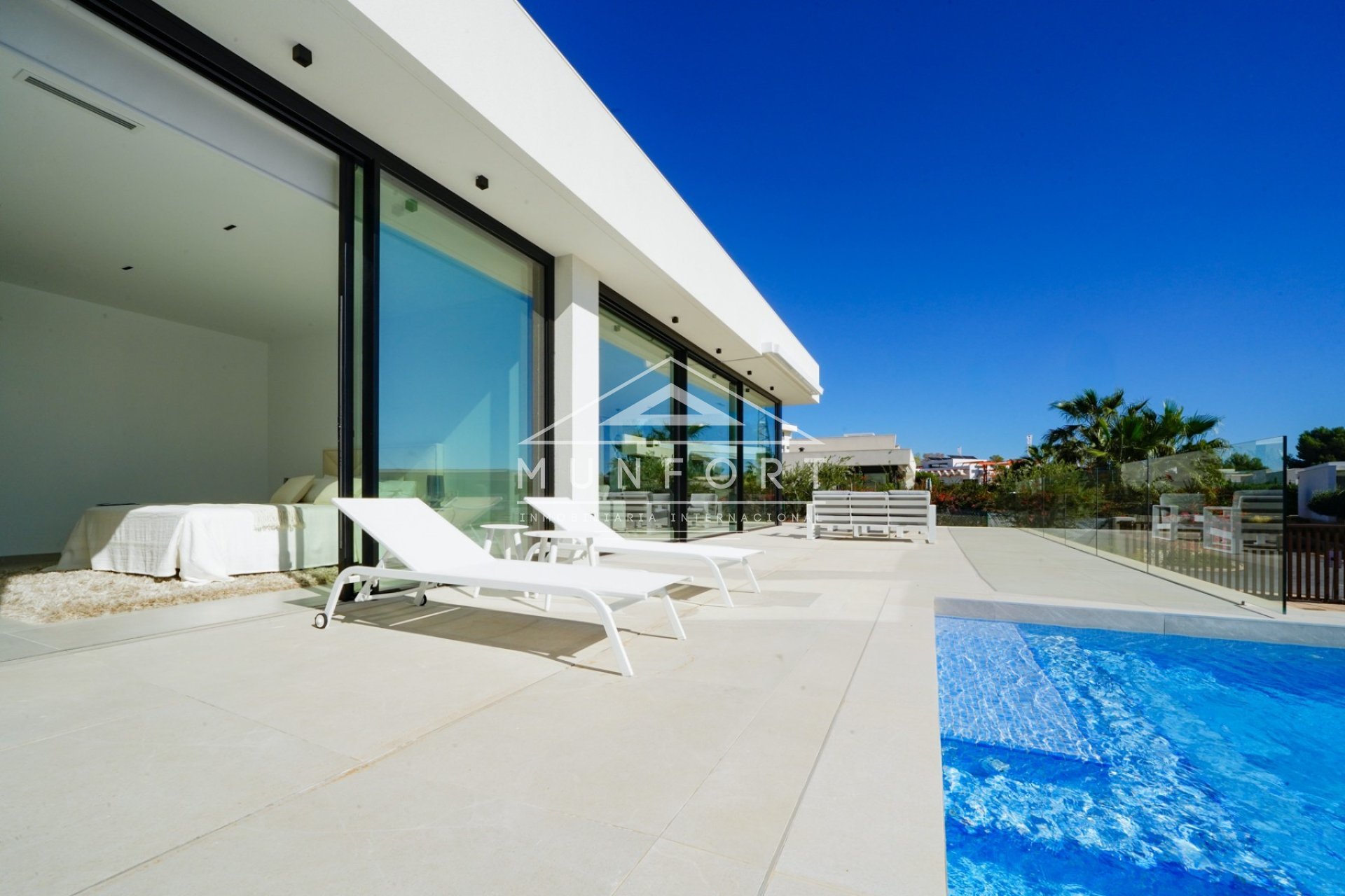 Herverkoop - Luxe villa's -
Orihuela Costa